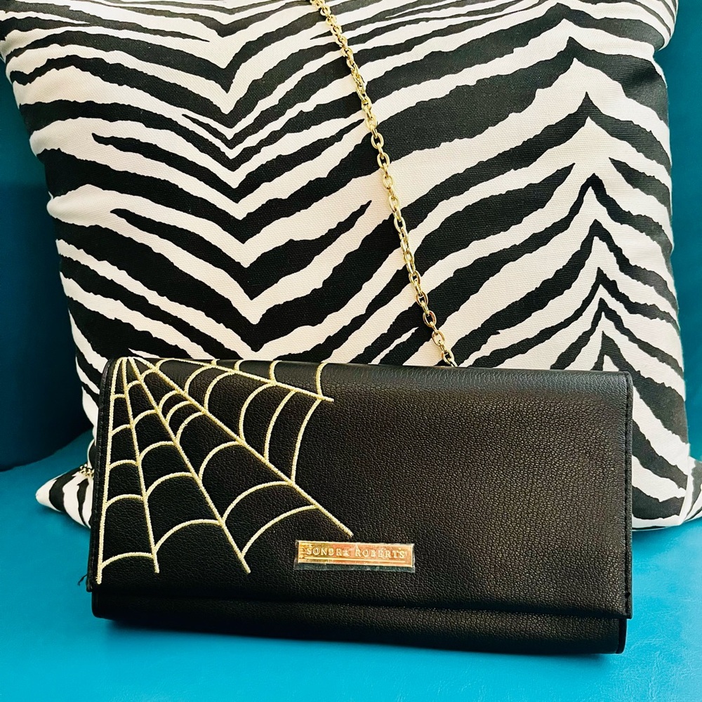 Small Clutch🕸️🕷️🖤💛